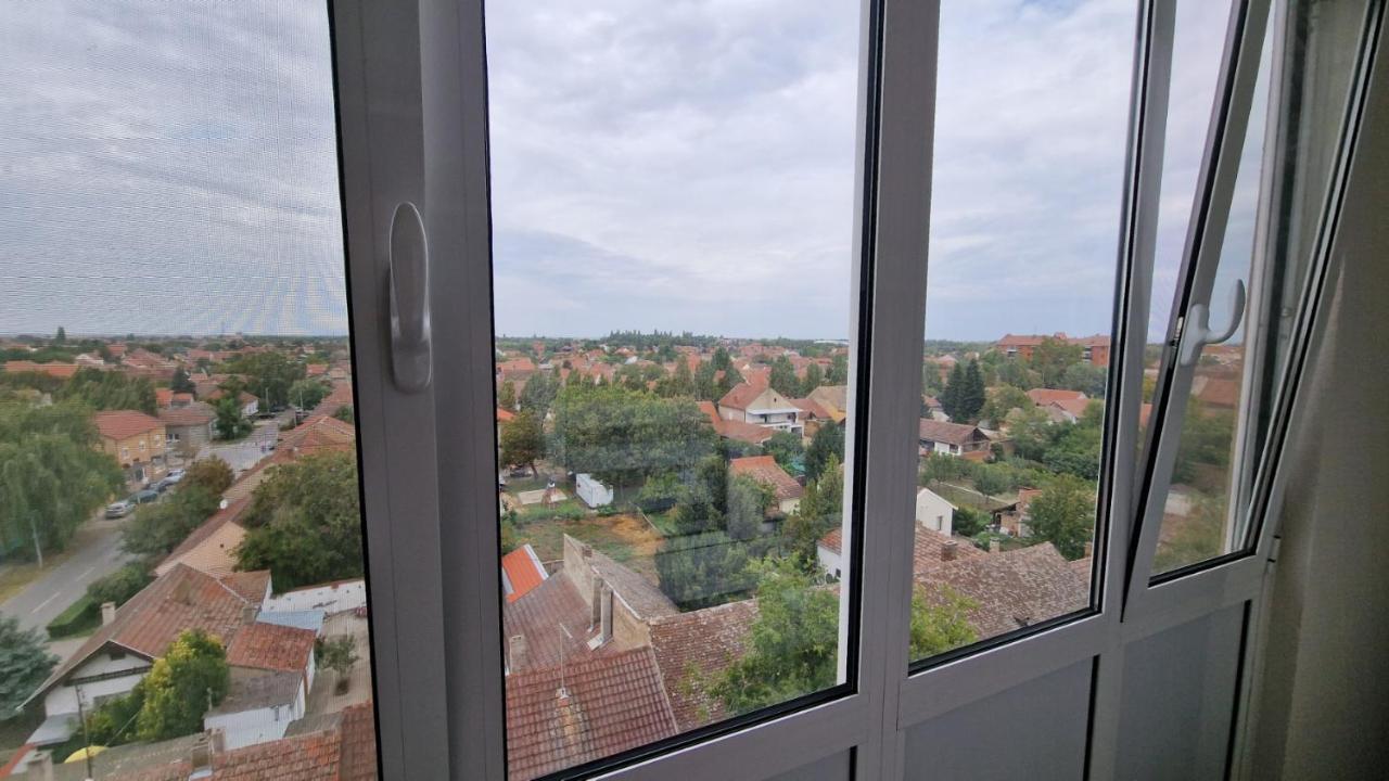 Lux Apartman Ava Kikinda Exterior foto